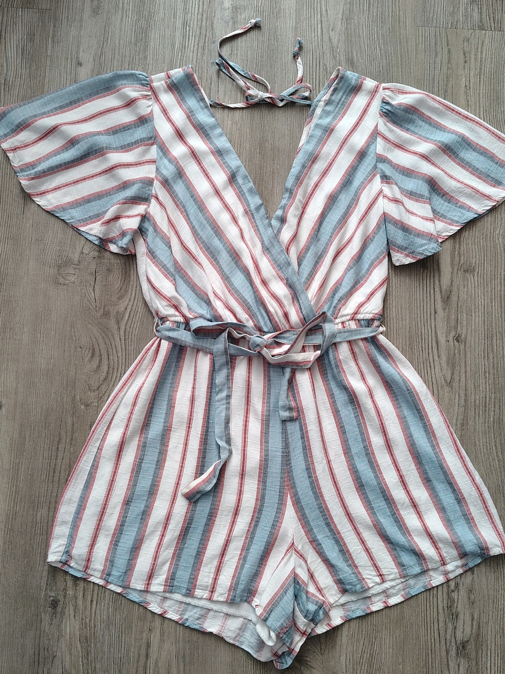 Trixxi Striped Romper V Neck Belted  Flutter Sleeve Tie Back Casual Summer Sz M
